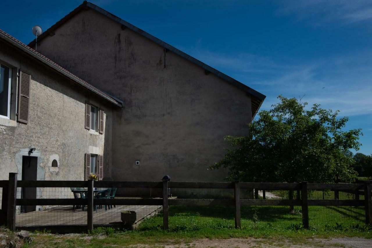 Gite La Janiat Montigny-sur-l'Ain Extérieur photo